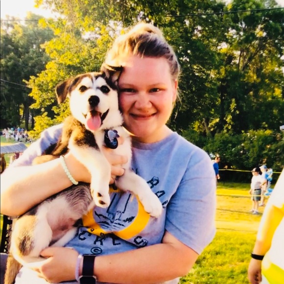 Meet your Posher, Christy - Picture 1 of 1